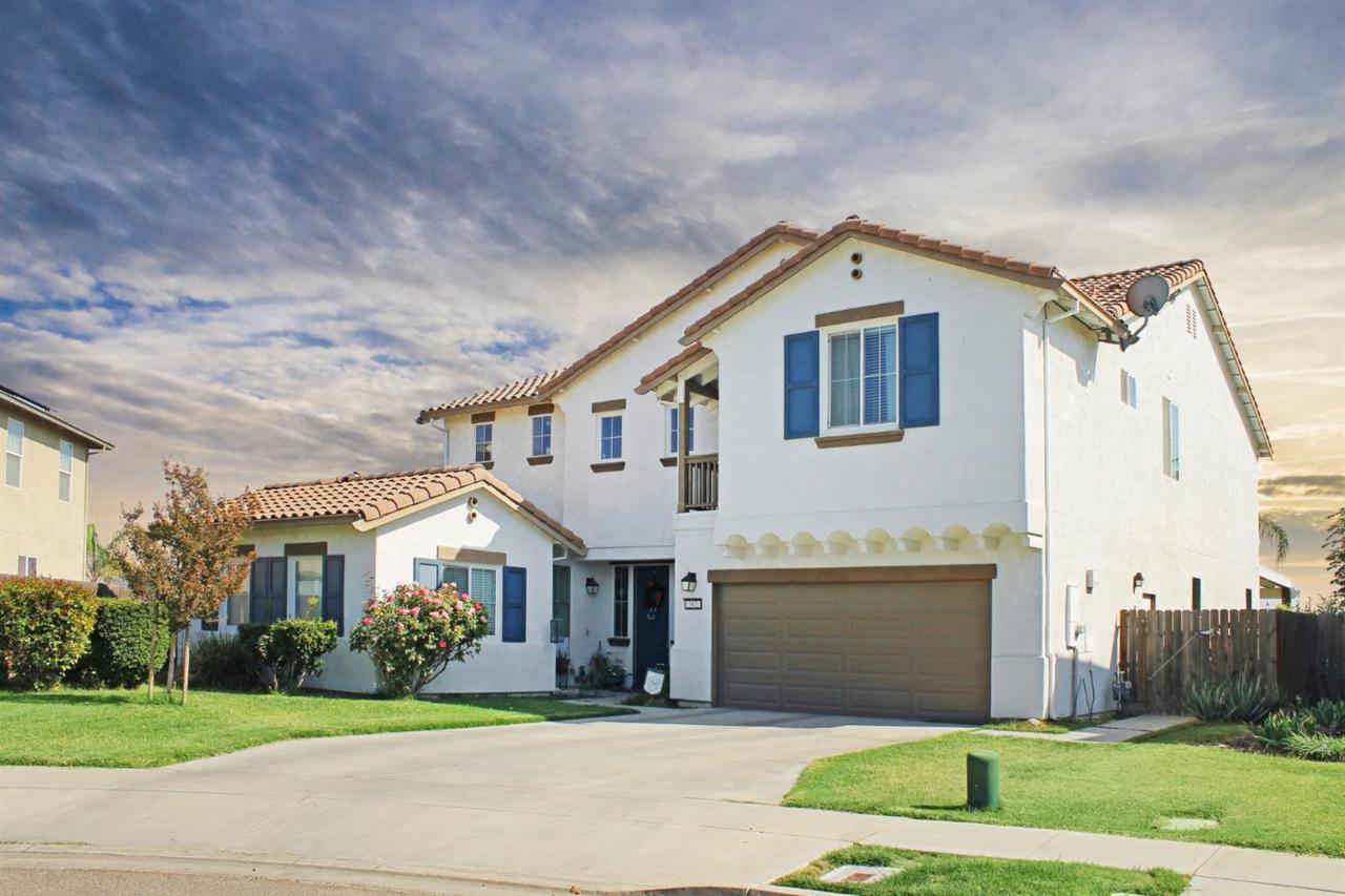 502 Inverness Street - Photo 1