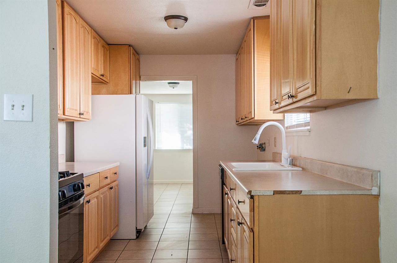 1427 Elm Street - Photo 1