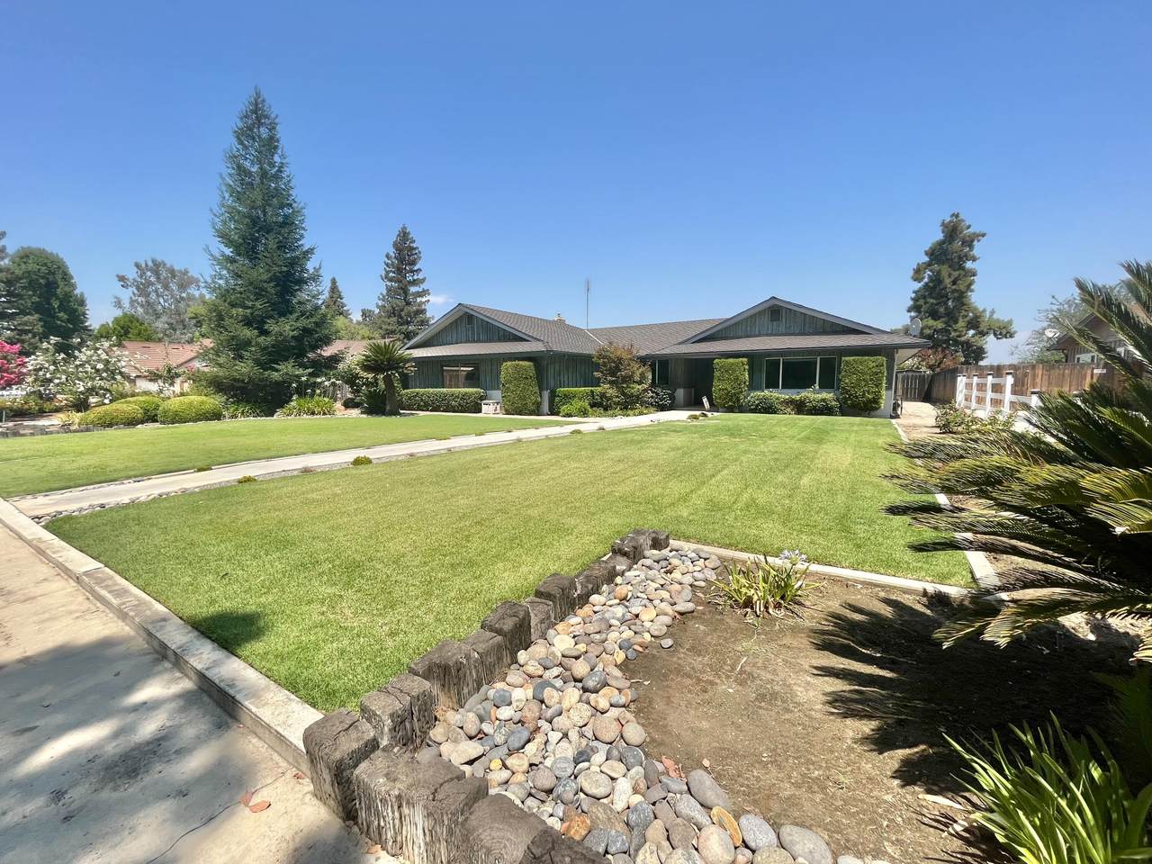 14954 Lipson Avenue - Photo 1