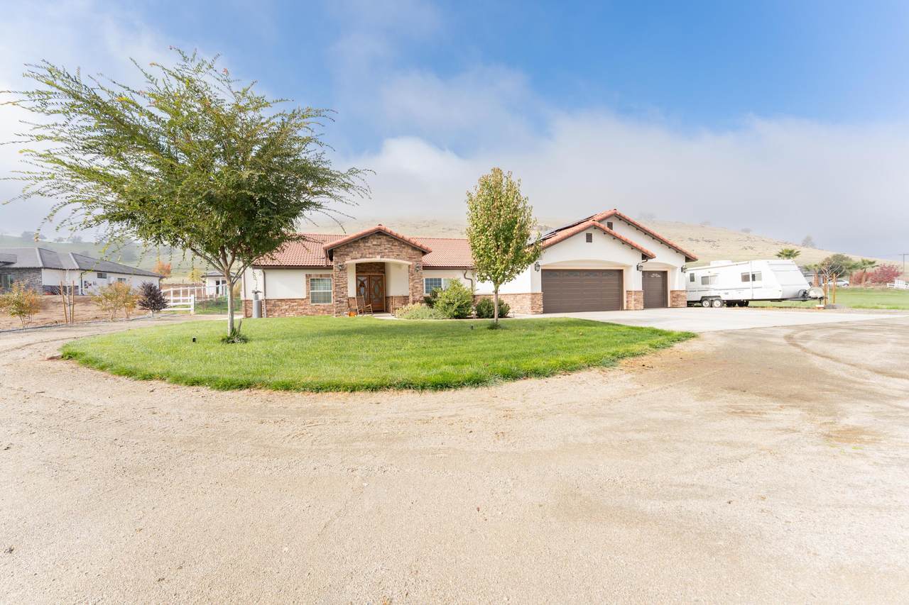 16605 Deer Creek Drive - Photo 1
