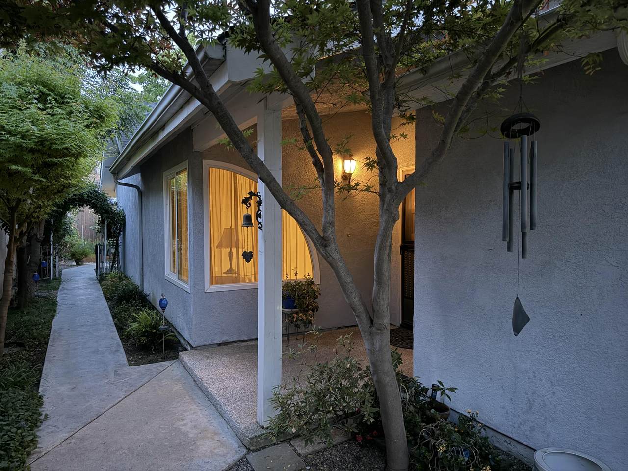 1515 Castlecrest Avenue - Photo 1