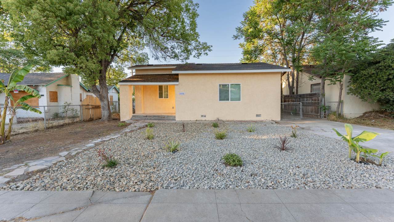 1026 Tulare Avenue - Photo 1