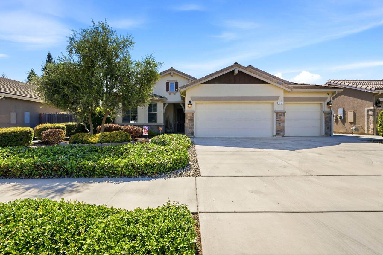 3245 Meadowbrook - Photo 1