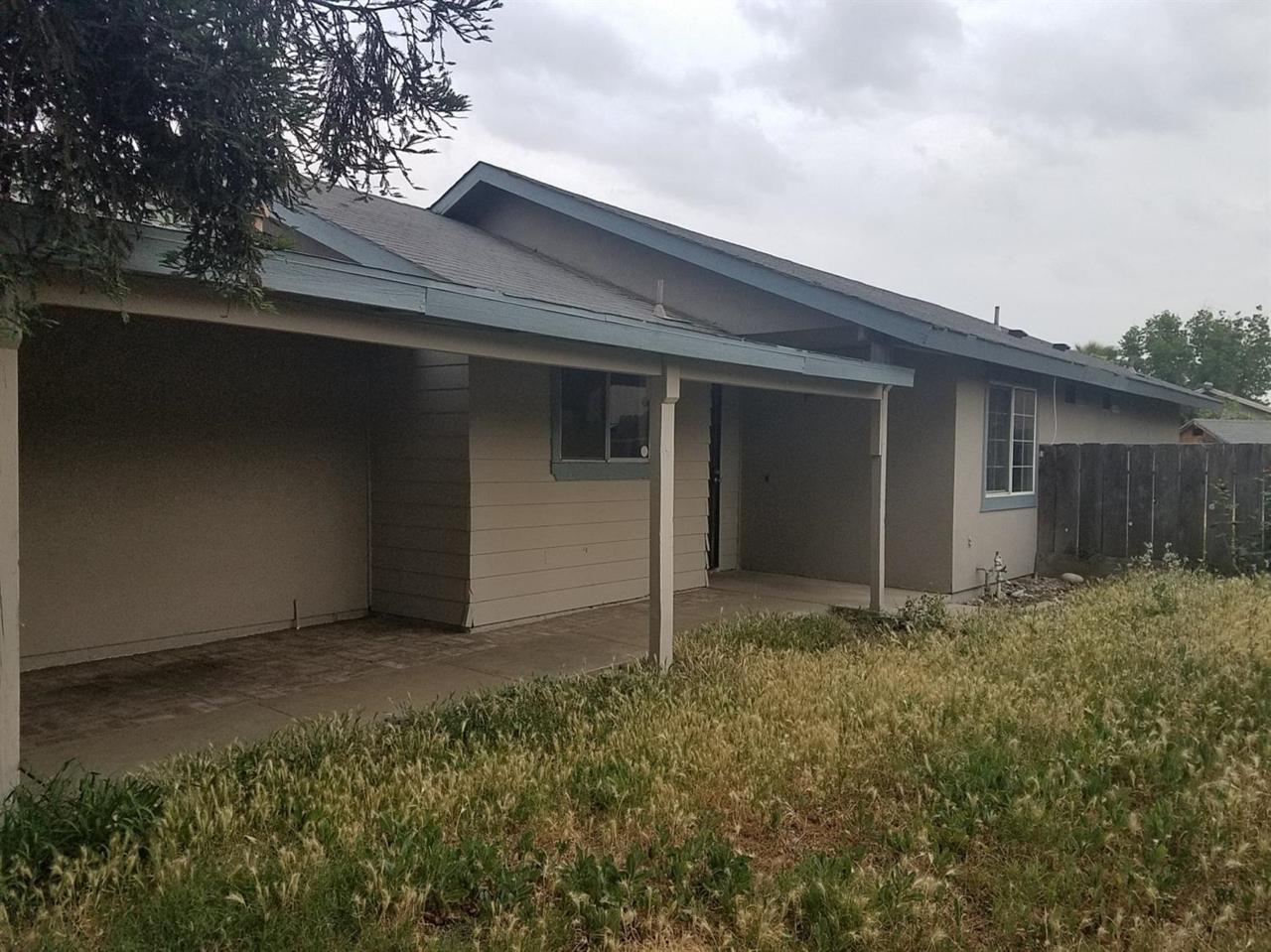 707 Lark Court - Photo 1