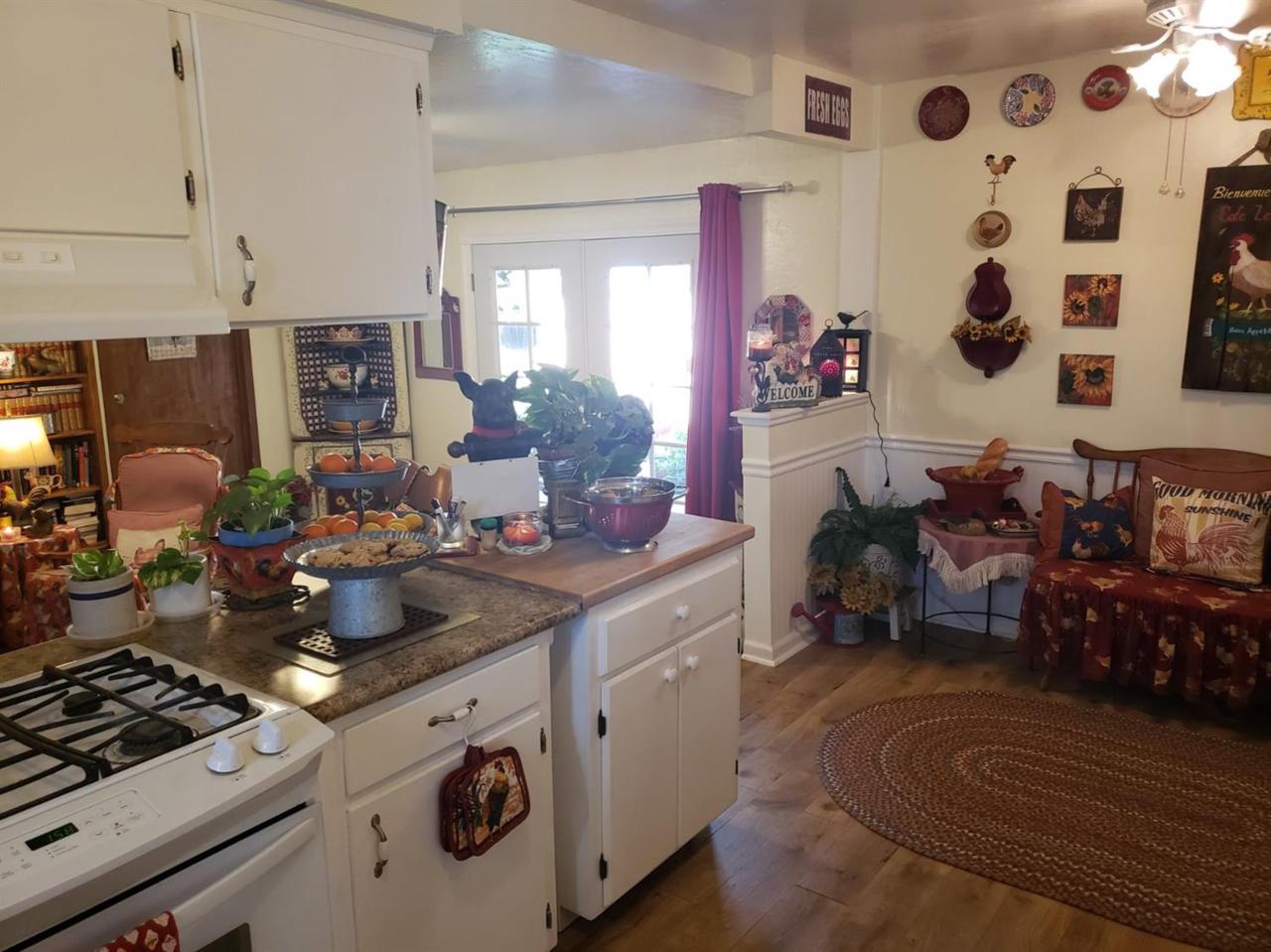 1704 Johnson Street - Photo 1
