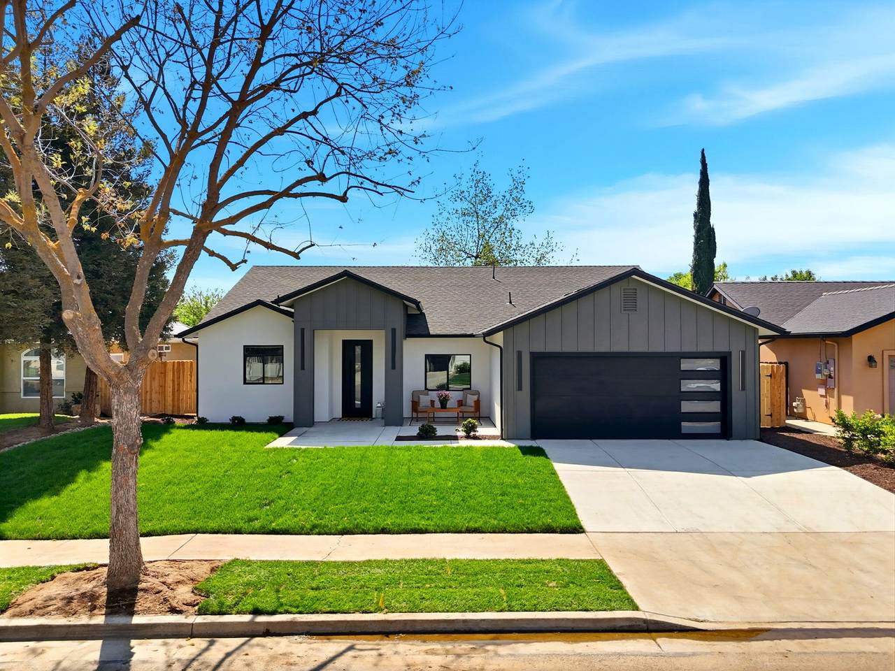 1370 Meadow Avenue - Photo 1