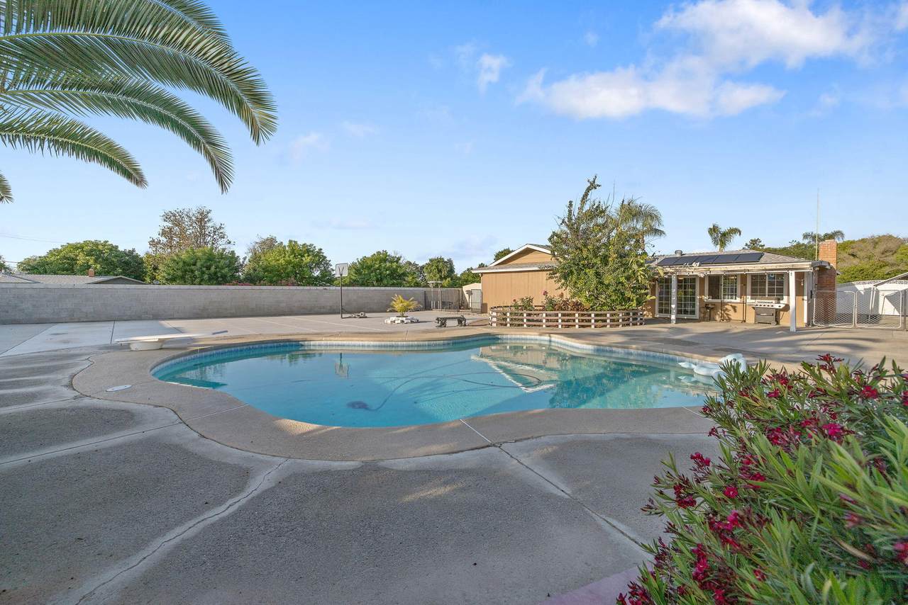 11 Byron Drive - Photo 1