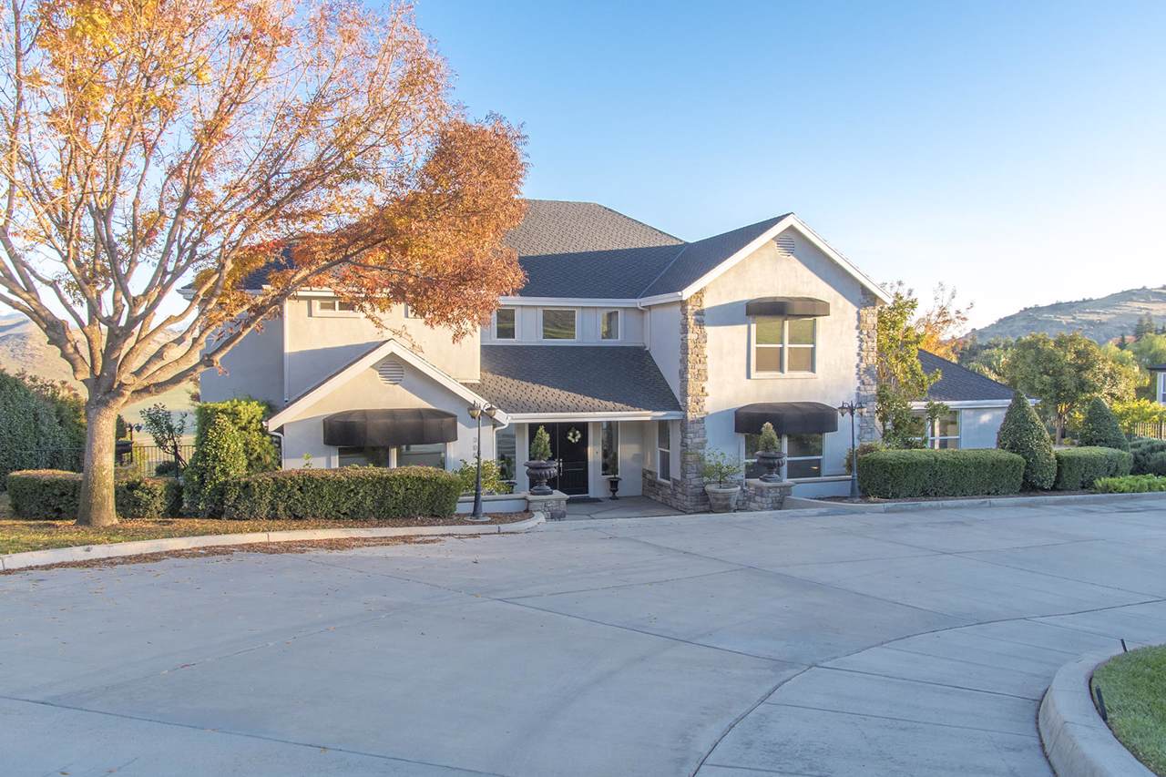 395 High Sierra Drive - Photo 1