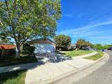 211 Yellowstone Street - Photo 2