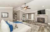 7010 Frankwood Avenue - Photo 21