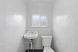 594 Front - Photo 17
