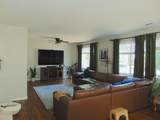 5618 Babcock Avenue - Photo 9