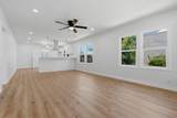 35 Howland Street - Photo 2