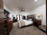 2560 Chestnut Street - Photo 41