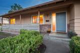 1101 Laurel Avenue - Photo 2