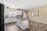 301 Oakland Street - Photo 7