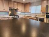 725 Silvervale Drive - Photo 5