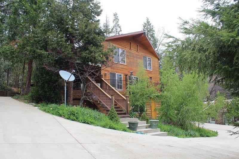 706 Loop Drive - Photo 1
