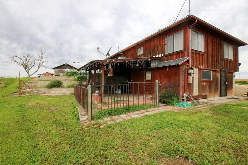 4565 Buttonwillow Avenue - Photo 1