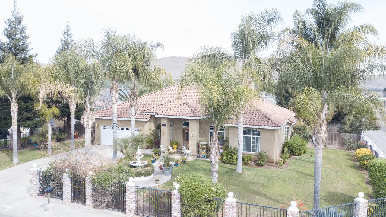 912 Page Avenue - Photo 1