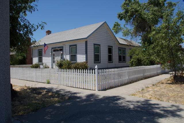 304 Tulare Avenue - Photo 1