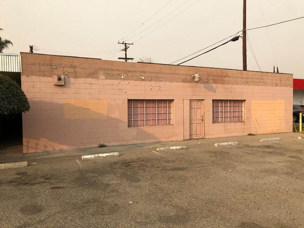 854 Visalia Road - Photo 1