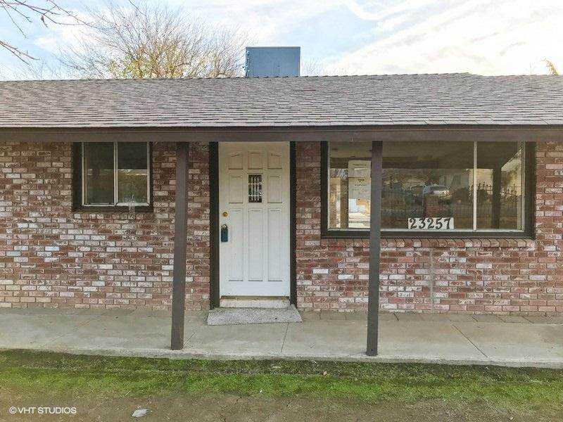 23257 Avenue 194 - Photo 1