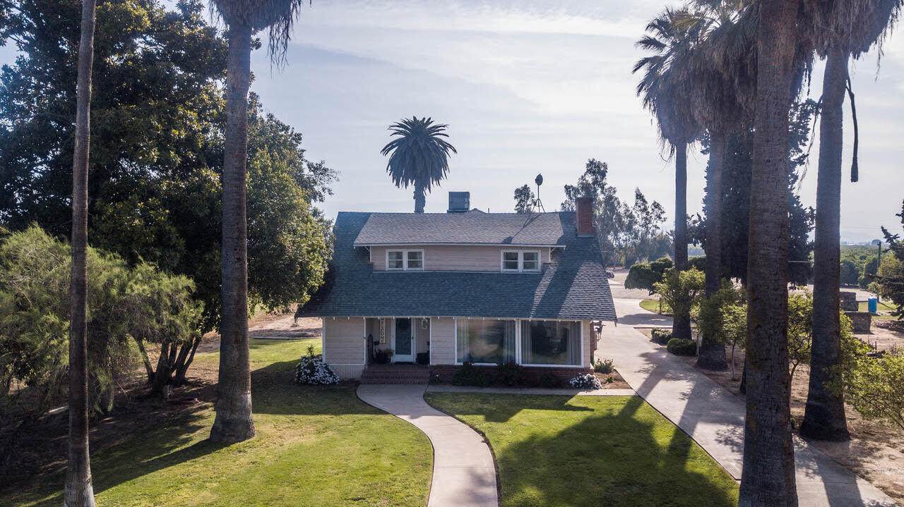 19735 Avenue 232 - Photo 1