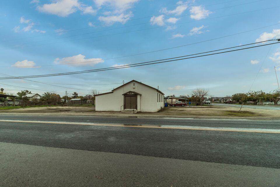 3904 Merritt Drive - Photo 1