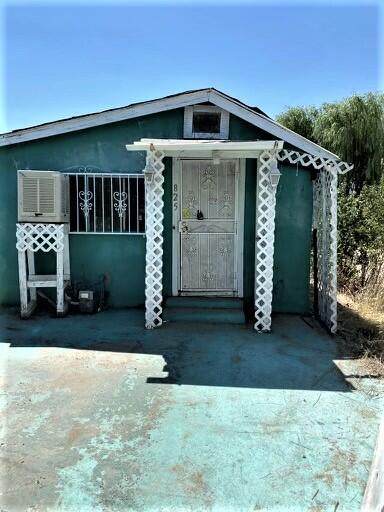 825 11th Street - Photo 1