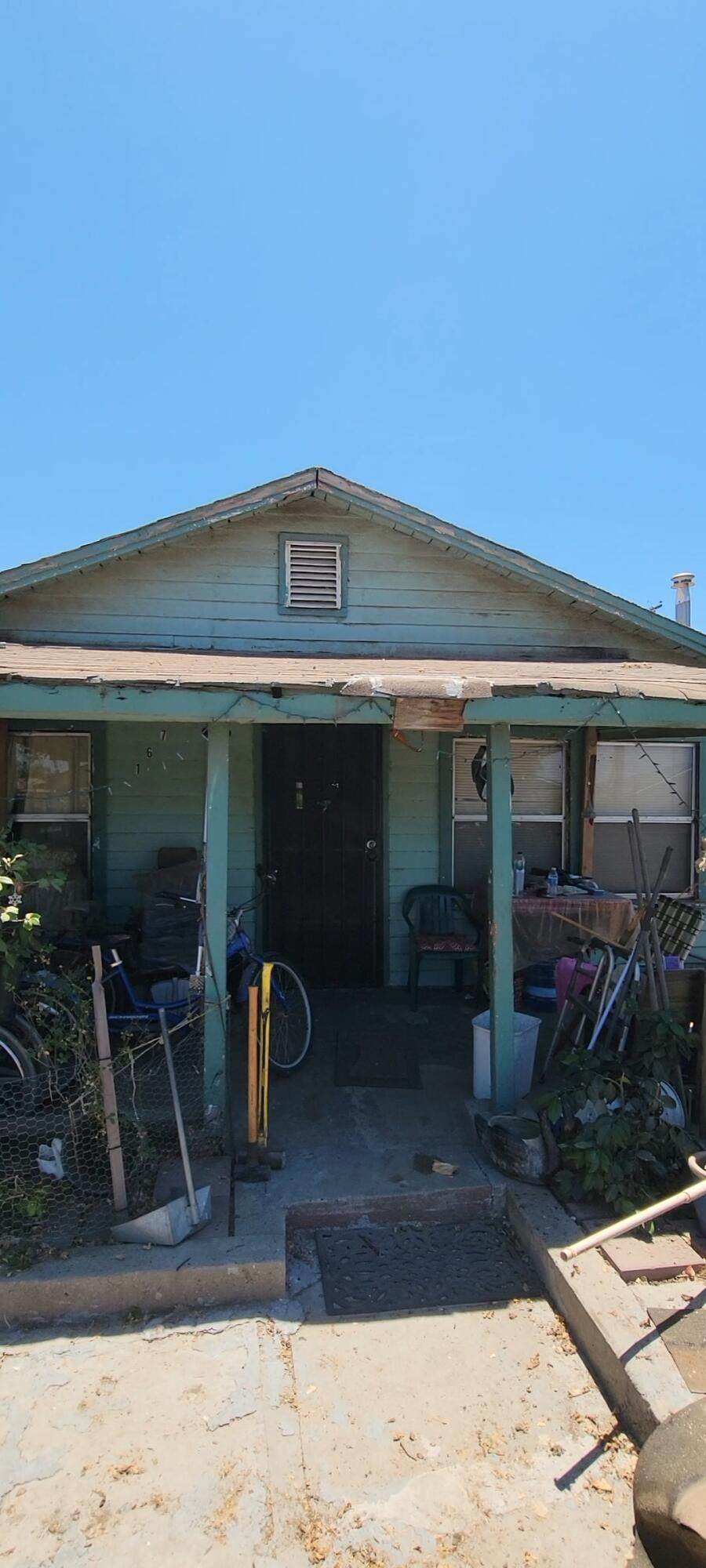 16733 Oak Avenue - Photo 1