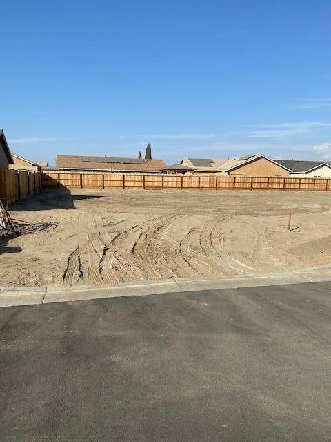 744 Red Oak Avenue - Photo 1