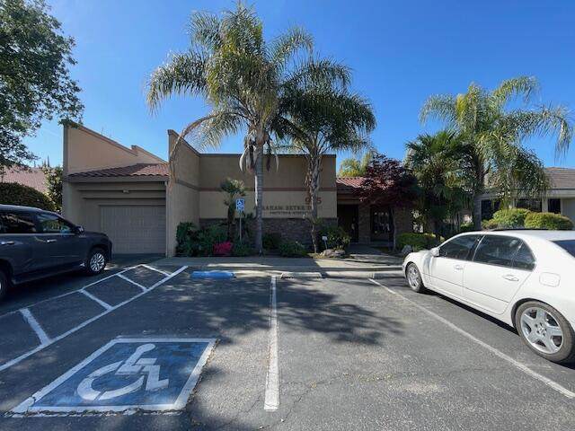 925 Merritt Avenue - Photo 1