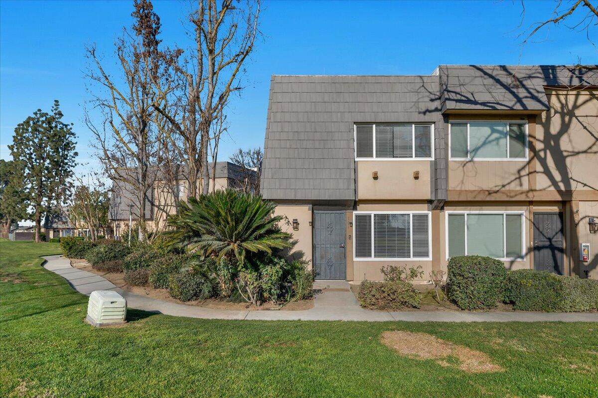 5118-101 Ashlan Avenue - Photo 1