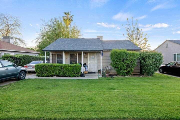 1549 Delno Avenue - Photo 1