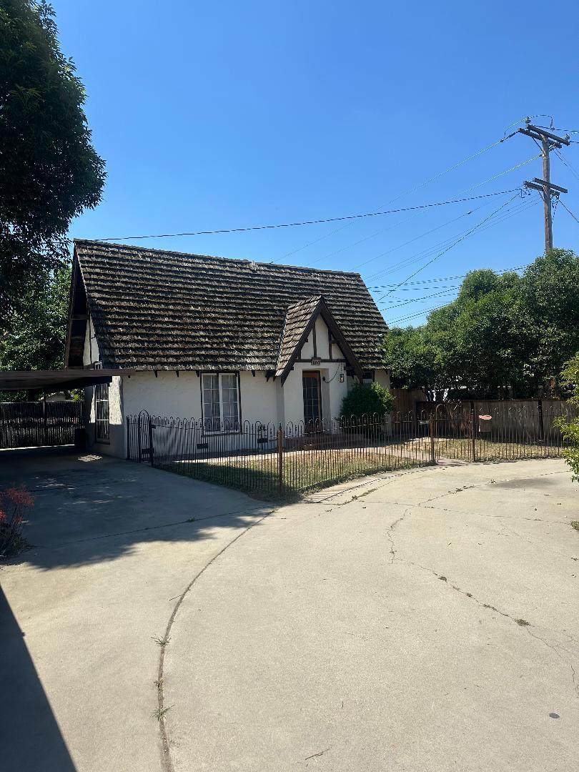 660 Tulare Road - Photo 1