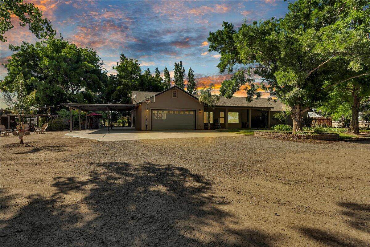 17276 Iona Avenue - Photo 1