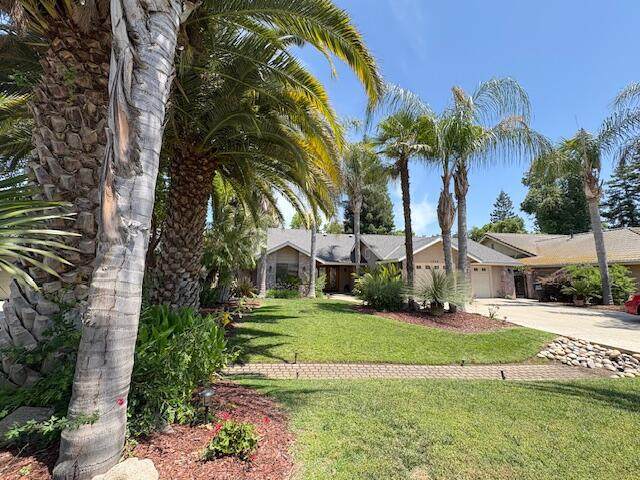 1536 Tamarack Street - Photo 1