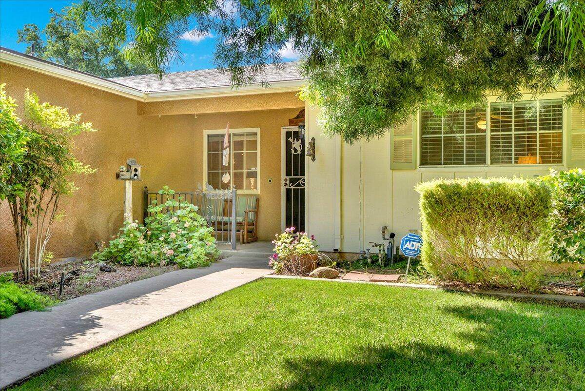 704 Westwood Drive - Photo 1