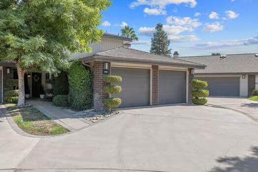846 Silvervale Drive - Photo 1