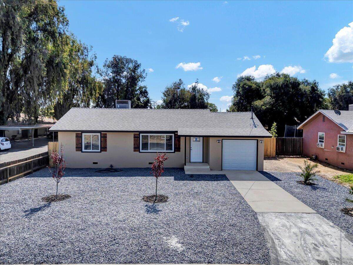 1411 Brown Street - Photo 1