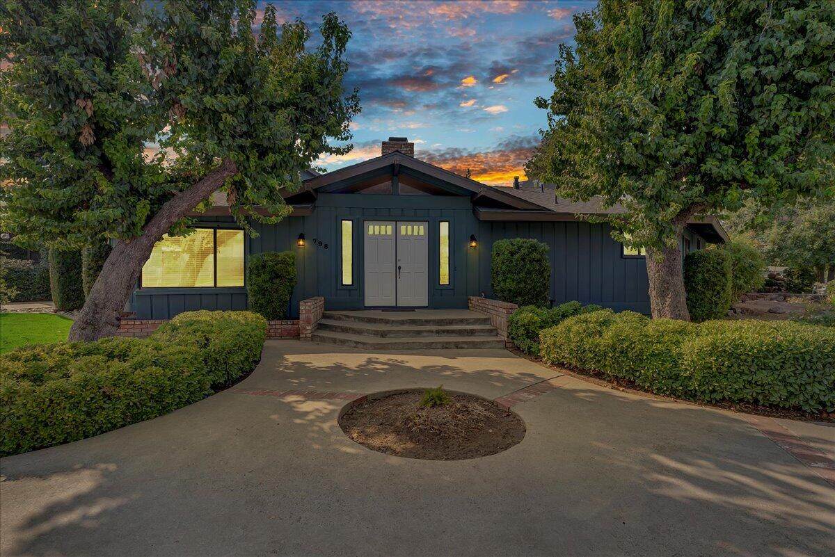 798 Pepper Street - Photo 1