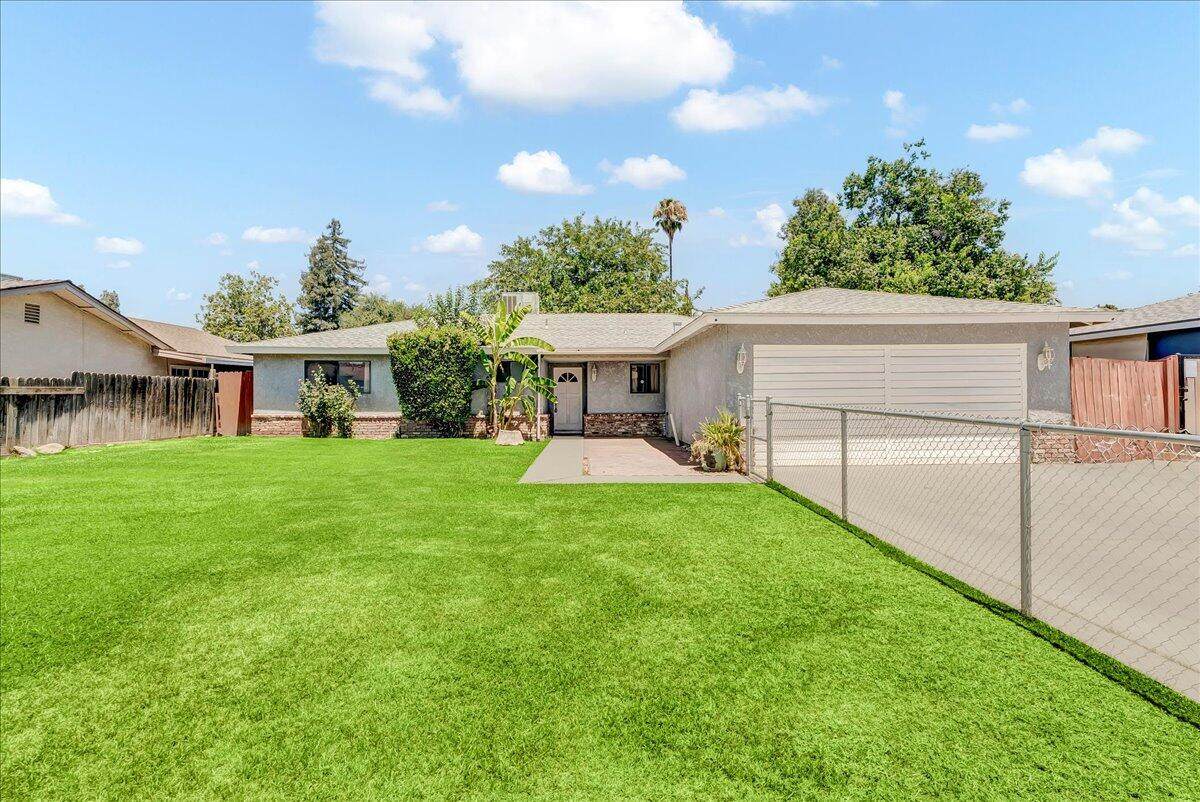 1690 Kanai Avenue - Photo 1