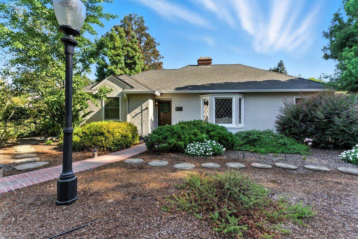 1510 Beverly Drive - Photo 1