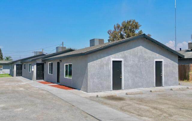 738 Larry Street - Photo 1