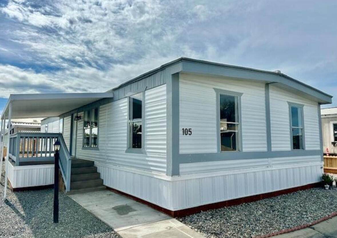 720 Worth Space 105 - Photo 1