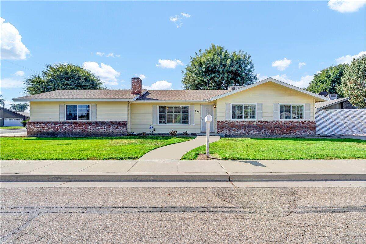 837 Cambridge Avenue - Photo 1