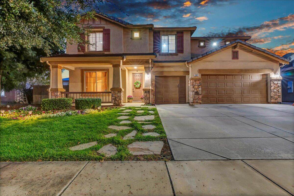 312 Martin Street - Photo 1