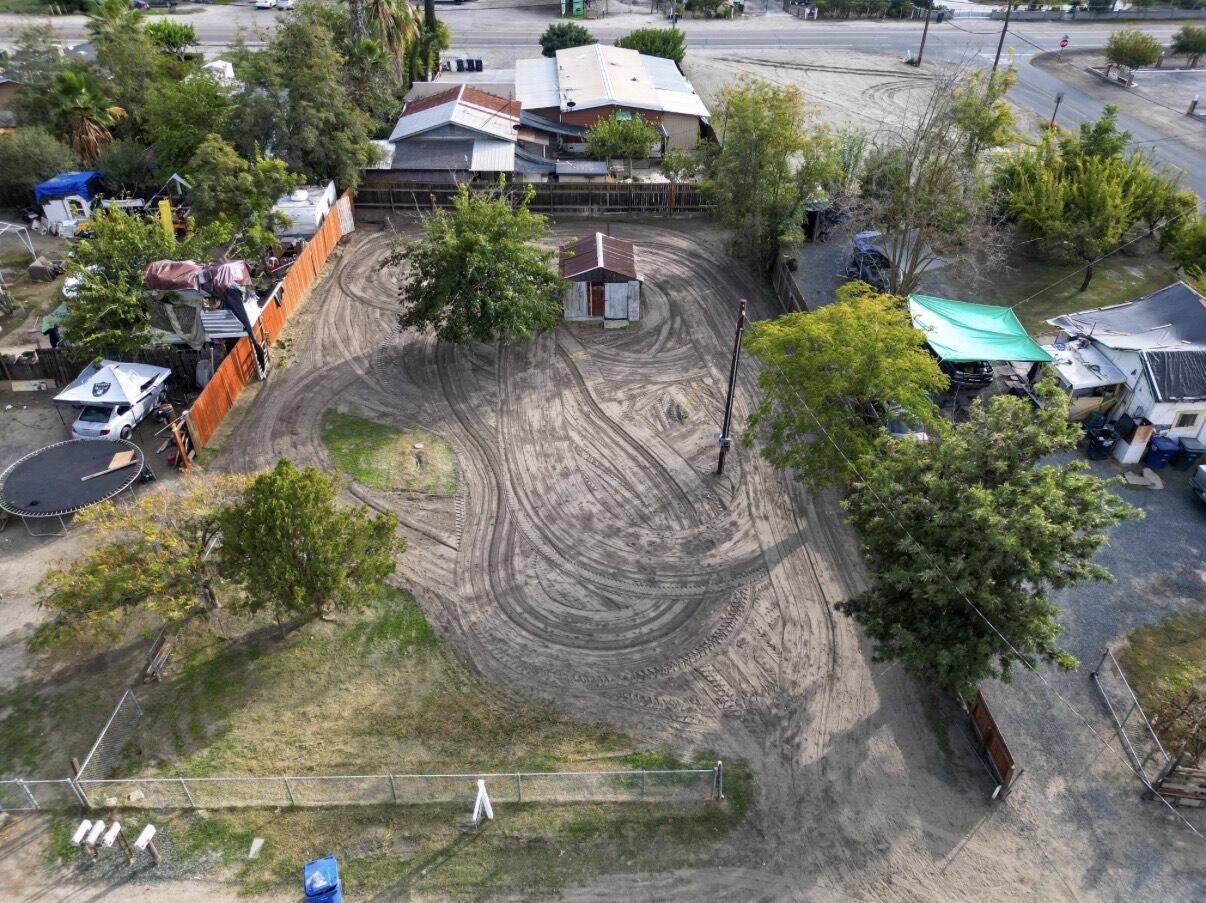 2761 Bethel Avenue - Photo 1