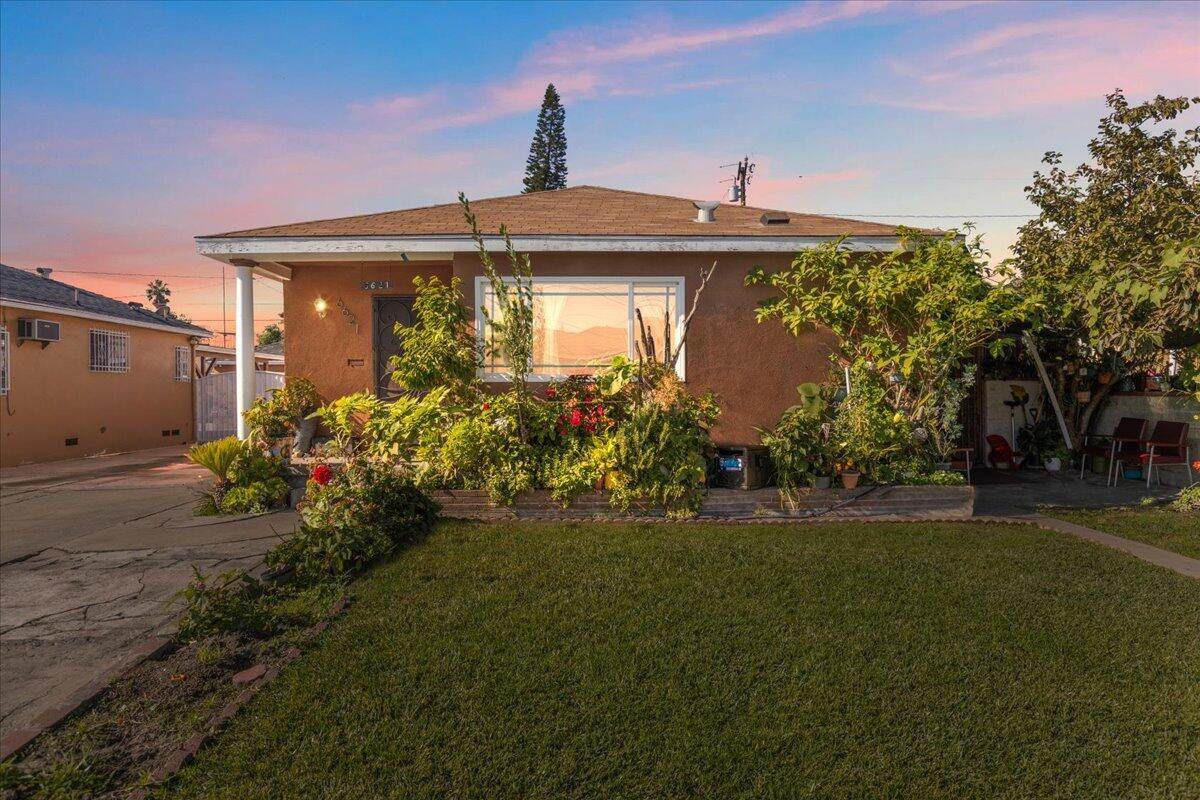 6621 Crafton Avenue - Photo 1